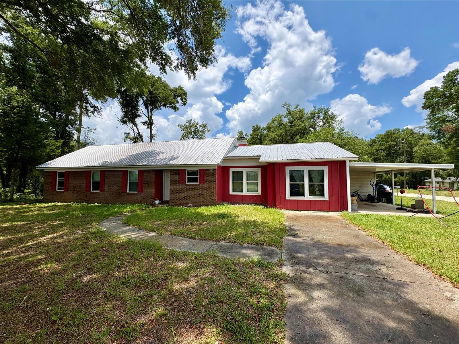 Homes for sale in Branford, FL | 507 Governor Ave Ne, Branford, FL 32008 | MLS# OM727523