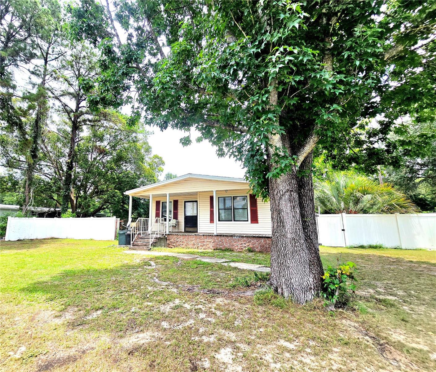 1st image of 3265 Se 132nd Pl, Belleview, FL 34420 | MLS# OM727545