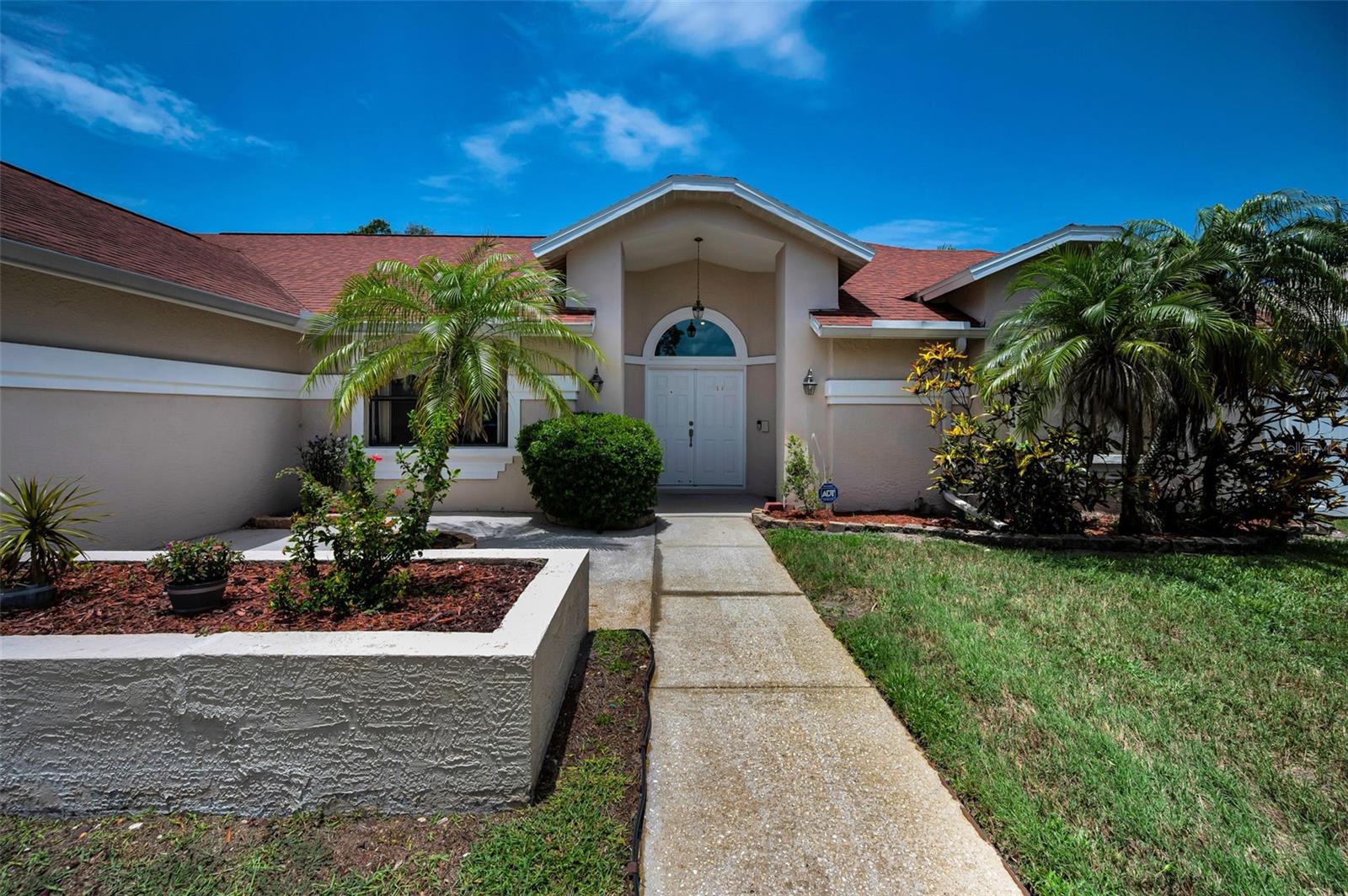 3rd image of 2551 Indigo Dr, Dunedin, FL 34698 | MLS# TB8524382