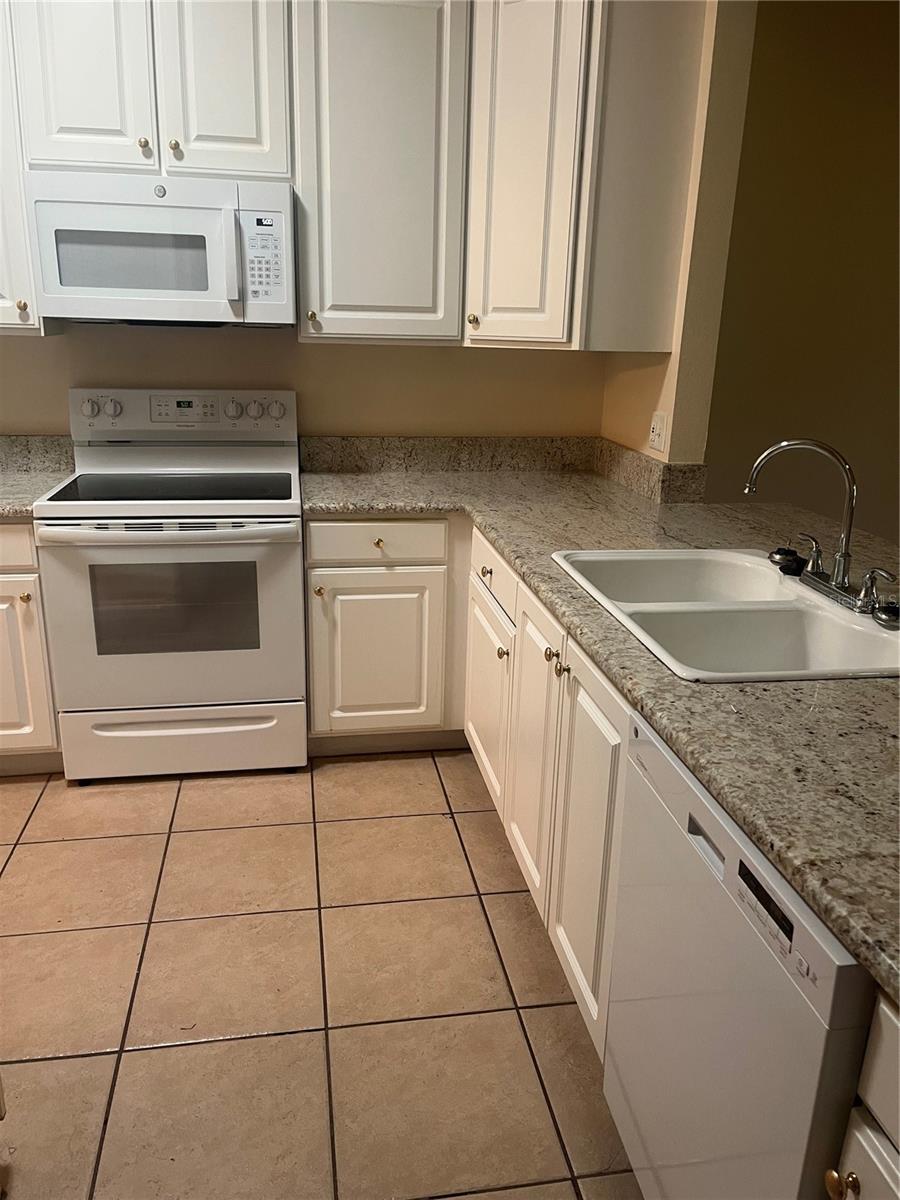 2nd image of 8509 Alexandra Arbor Ln, Tampa, FL 33637 | MLS# TB8524413