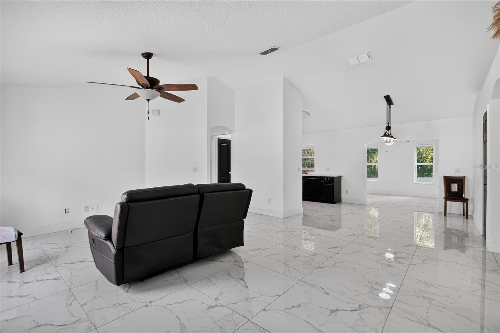 3rd image of 1865 15Th St, Orange City, FL 32763 | MLS# R4911530