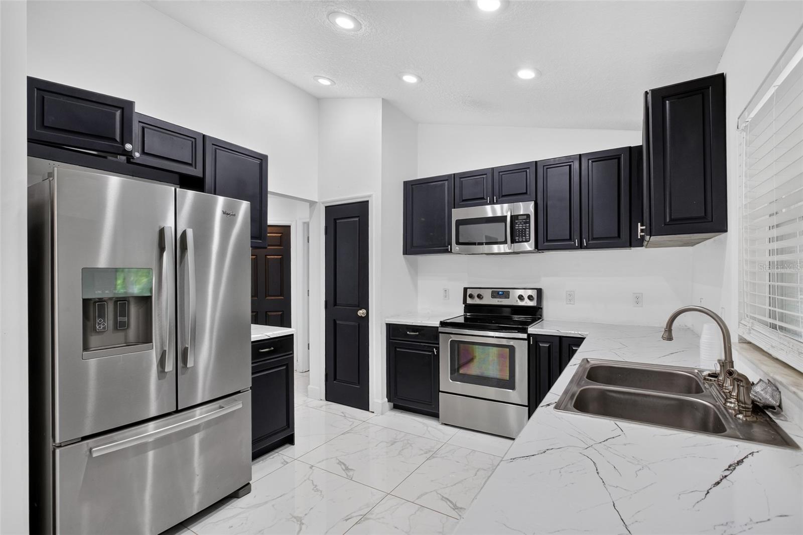 5th image of 1865 15Th St, Orange City, FL 32763 | MLS# R4911530