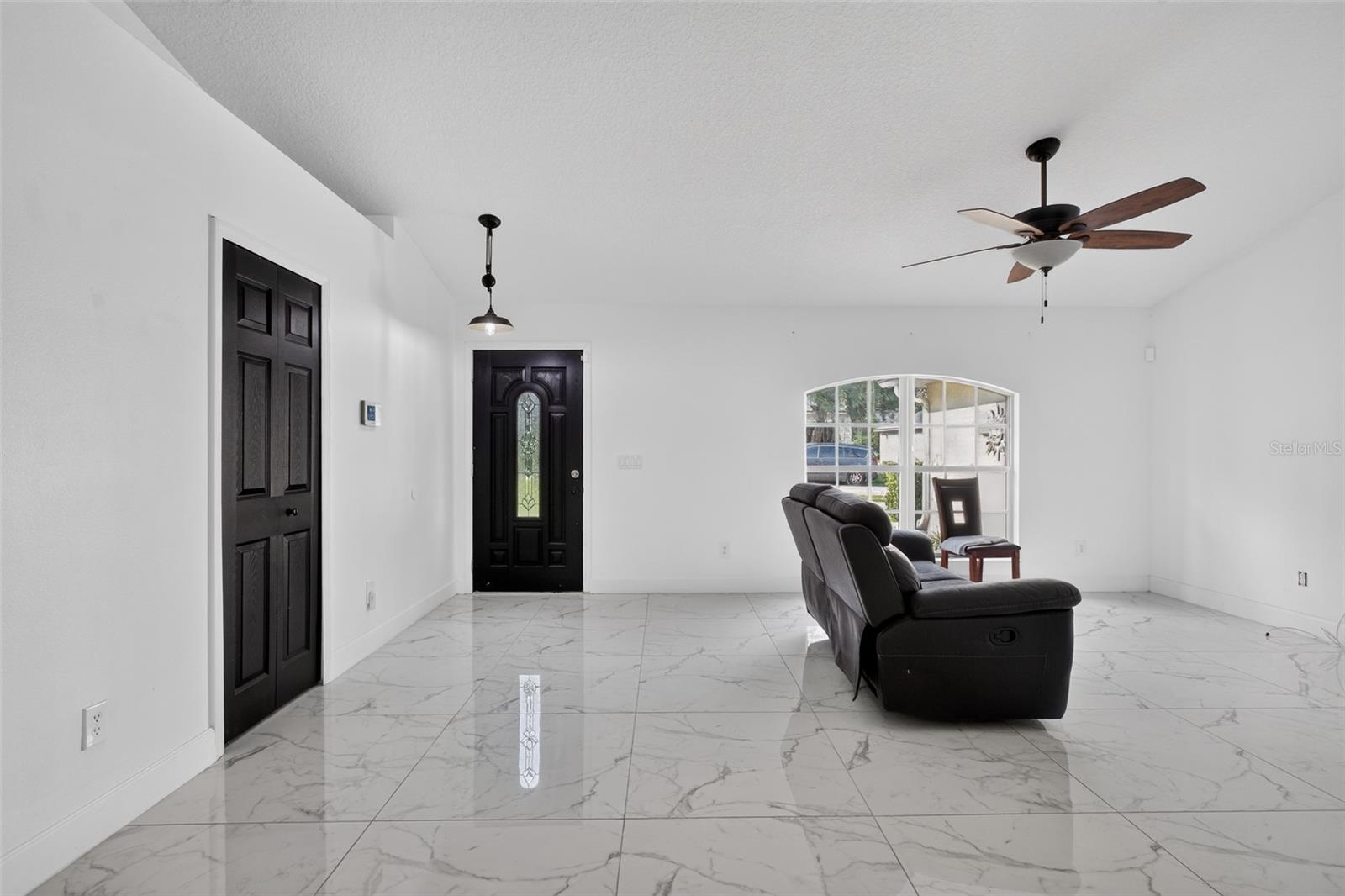 2nd image of 1865 15th St, Orange City, FL 32763 | MLS# R4911530