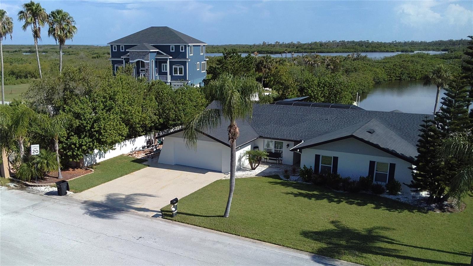 Photo 4 of Single family home for sale at 5717 Seabreeze Dr, Port Richey, FL 34668 | MLS# TB8524705 | Listing updated on 2026-09-01