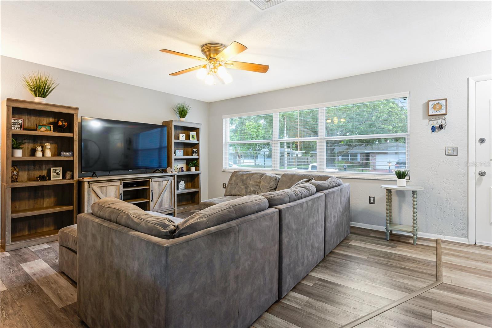 2nd image of 182 Sunward Ave, Palm Harbor, FL 34684 | MLS# TB8524727