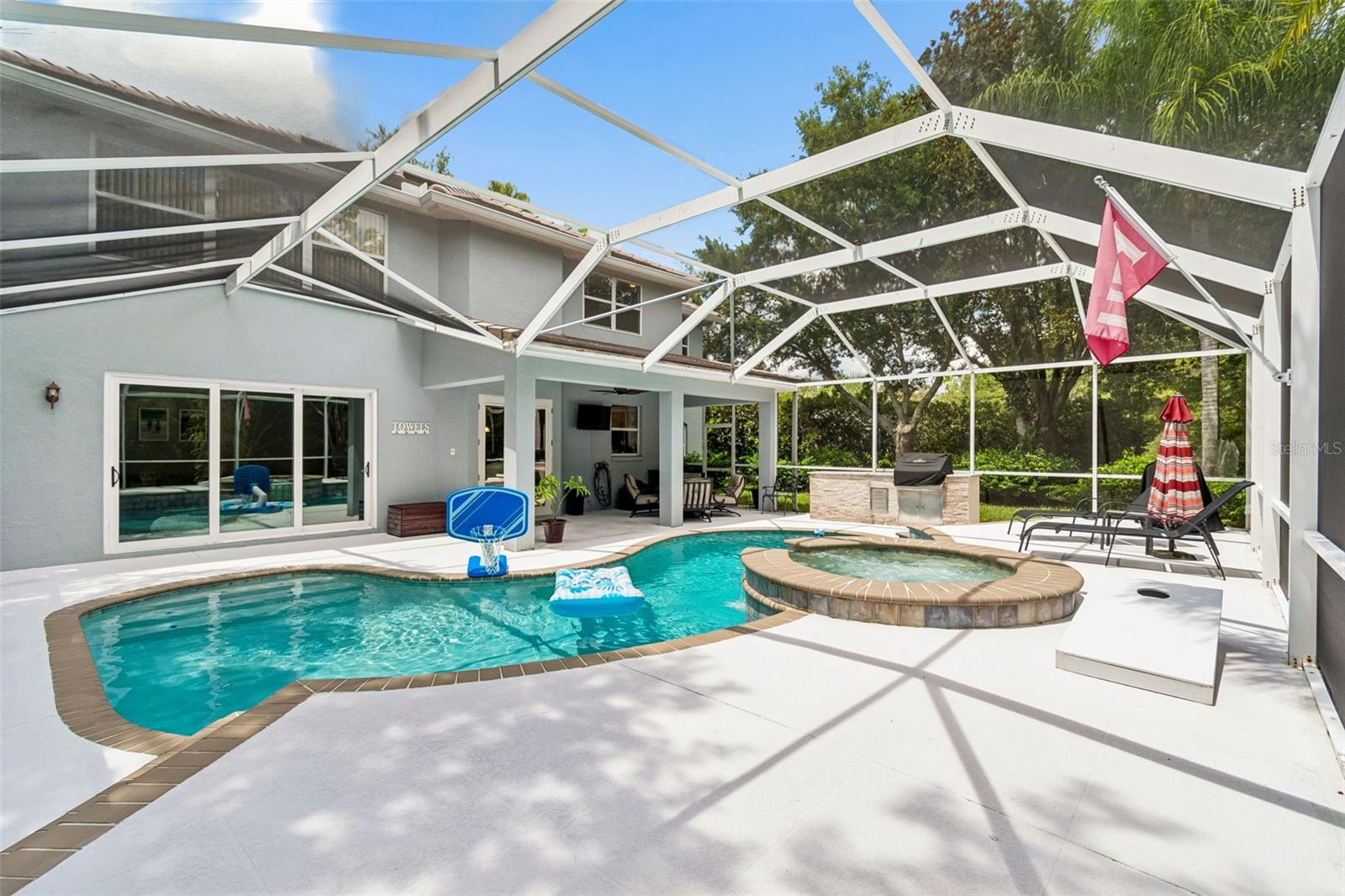 4th image of 10201 Garden Alcove Dr, Tampa, FL 33647 | MLS# TB8525043