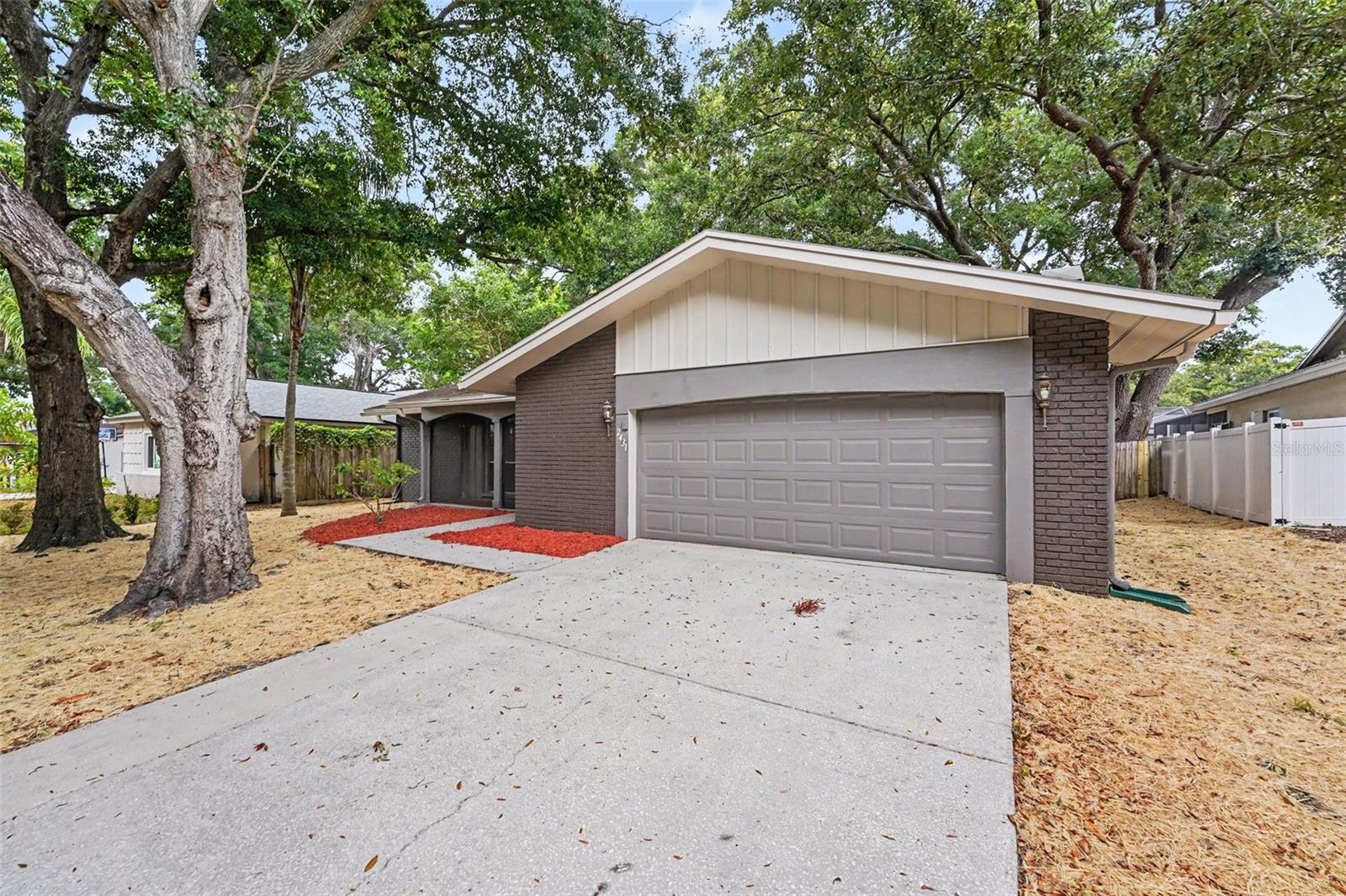 2nd image of 2431 Grove Ridge Dr, Palm Harbor, FL 34683 | MLS# TB8525057