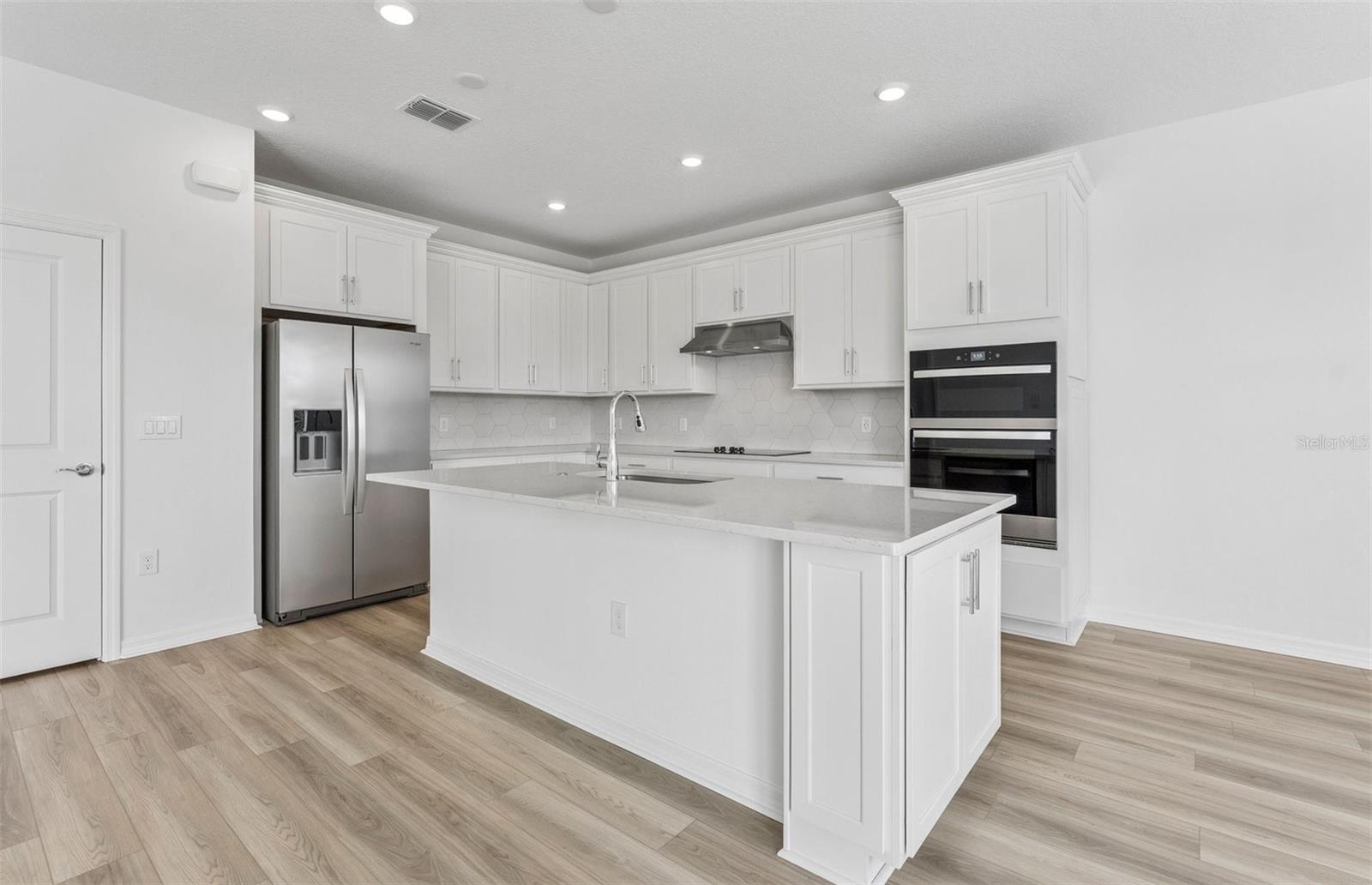 3rd image of 1803 Ruby Ln, Lake Alfred, FL 33850 | MLS# TB8525240