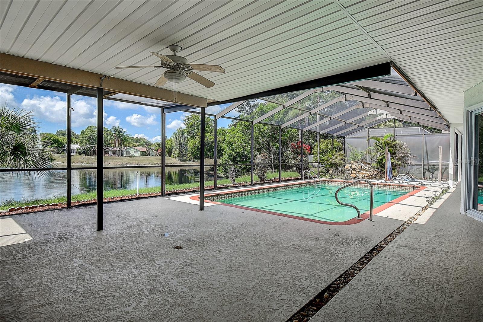 4th image of 2876 Lake Valencia Blvd E, Palm Harbor, FL 34684 | MLS# TB8525279