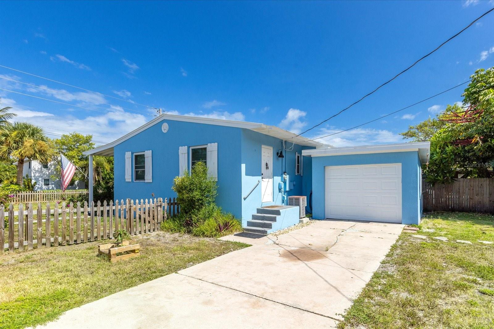 1st image of 301 Granada St, Fort Pierce, FL 34949 | MLS# O6421733