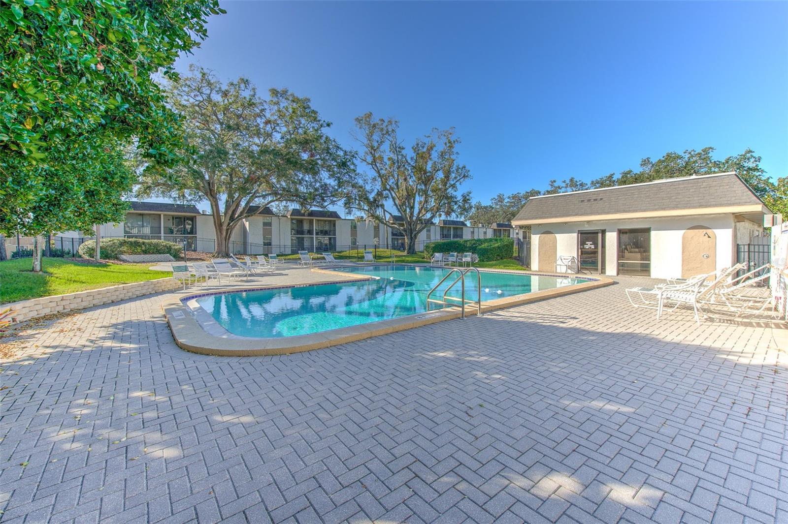 2nd image of 711 Russell Ln, BRANDON, FL 33510