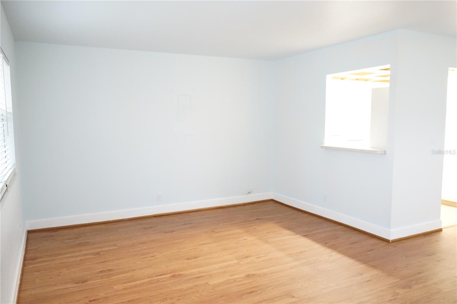 5th image of 201 Bedford Ln, SUN CITY CENTER, FL 33573