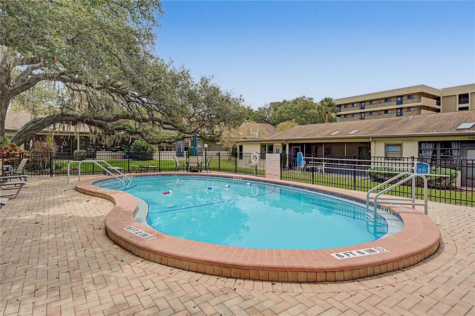3rd image of 1206 Palm Dr, Tarpon Springs, FL 34689 | MLS# TB8525549