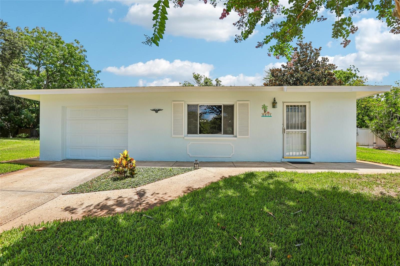 Homes for sale in Kenneth City, FL | 4411 55th Wy N, Kenneth City, FL 33709 | MLS# TB8525611