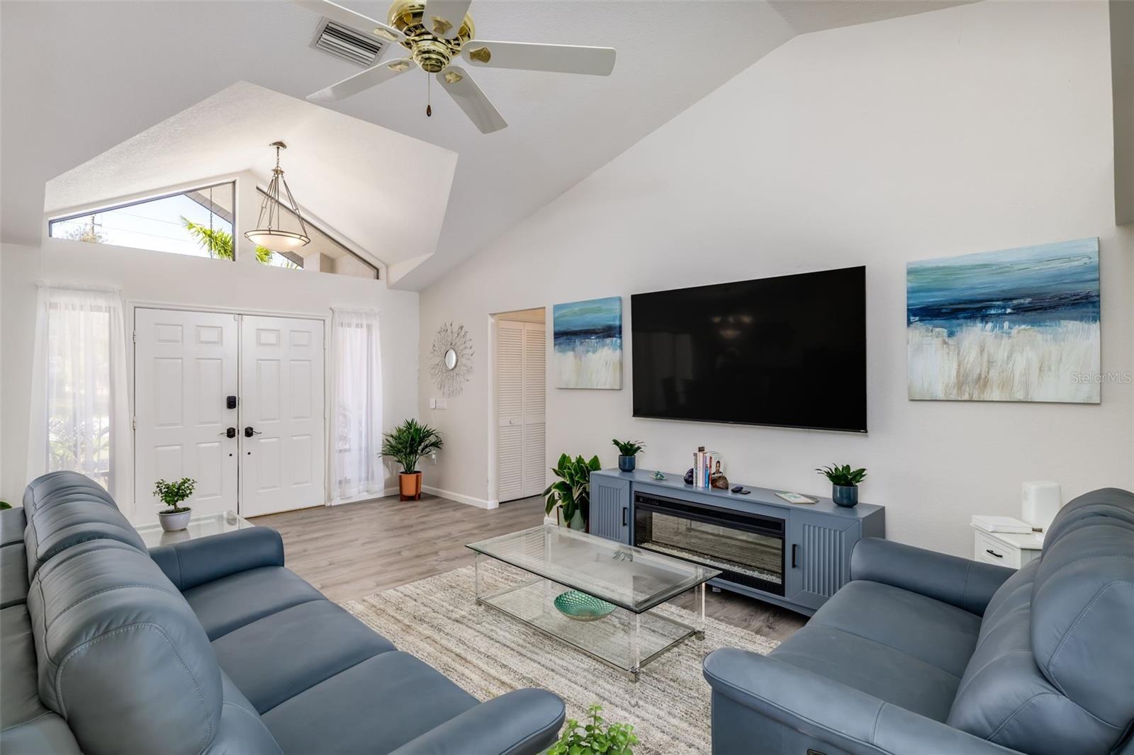 3rd image of 2250 Rio De Janeiro Ave, Punta Gorda, FL 33983 | MLS# C7528027