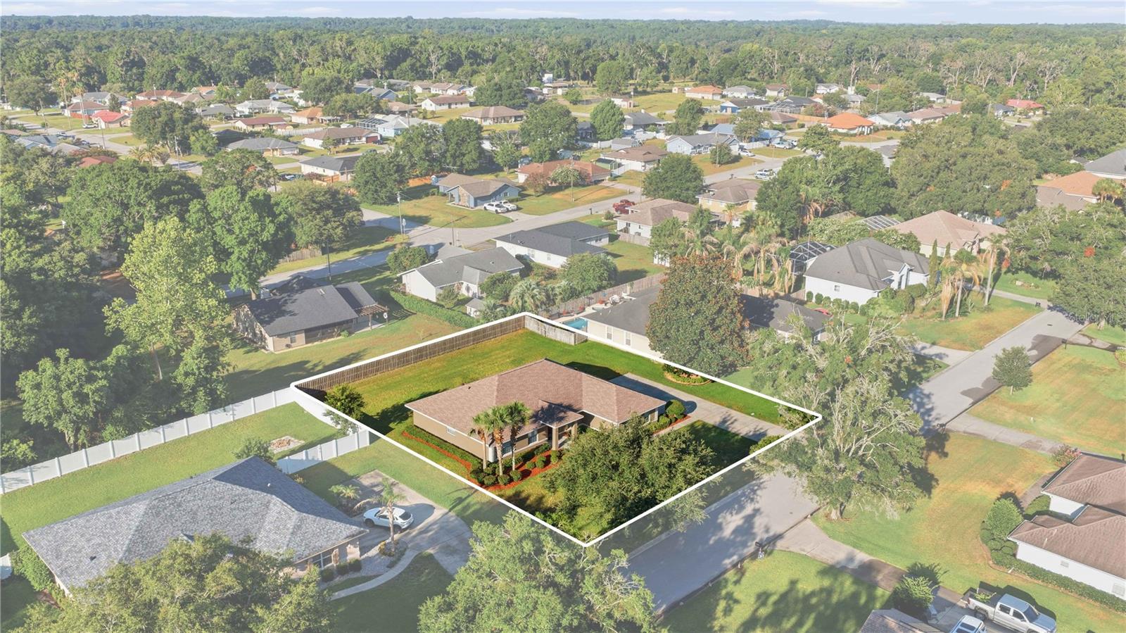 3rd image of 4460 Se 106Th St, Belleview, FL 34420 | MLS# OM727889