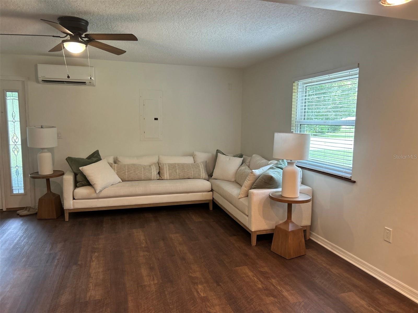5th image of 40841 Louise Rd, Umatilla, FL 32784 | MLS# V4950043