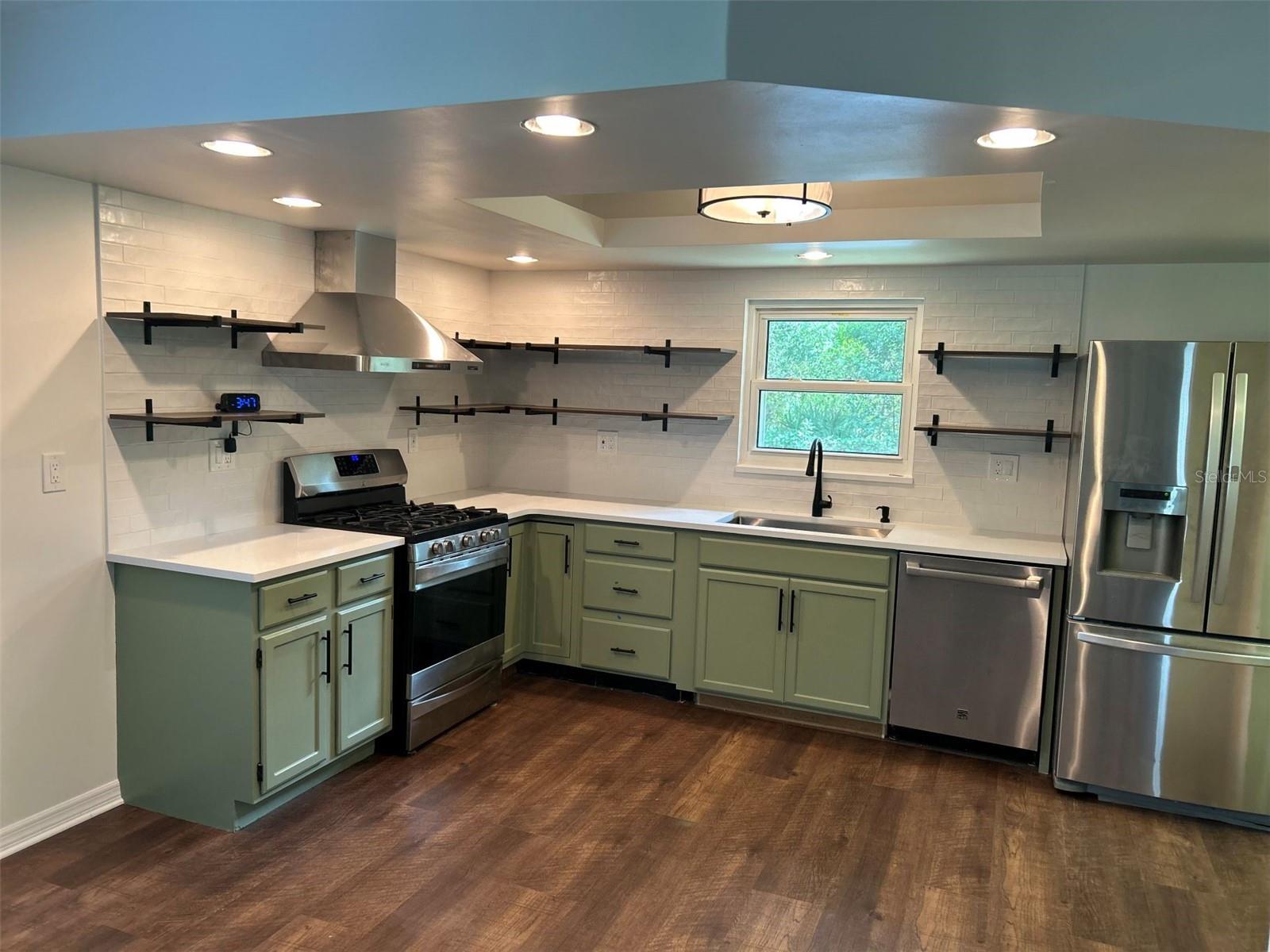 3rd image of 40841 Louise Rd, Umatilla, FL 32784 | MLS# V4950043