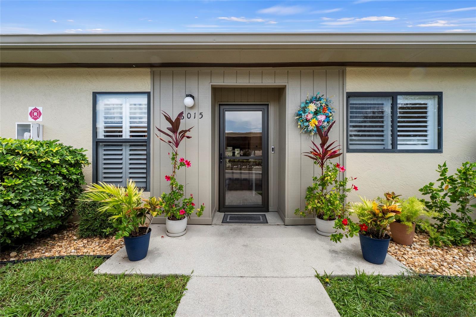 1st image of 6015 27th St W #1C, Bradenton, FL 34207 | MLS# A4699125