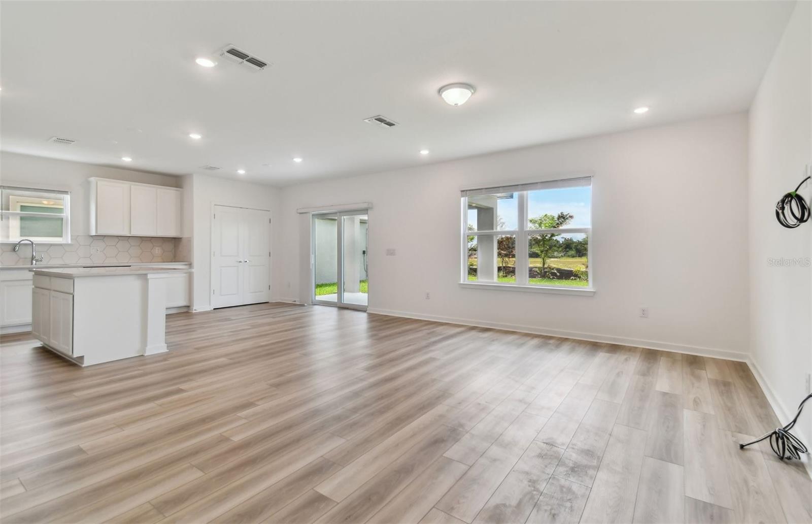 3rd image of 33239 Binding Ties Ln, Wesley Chapel, FL 33545 | MLS# TB8526202