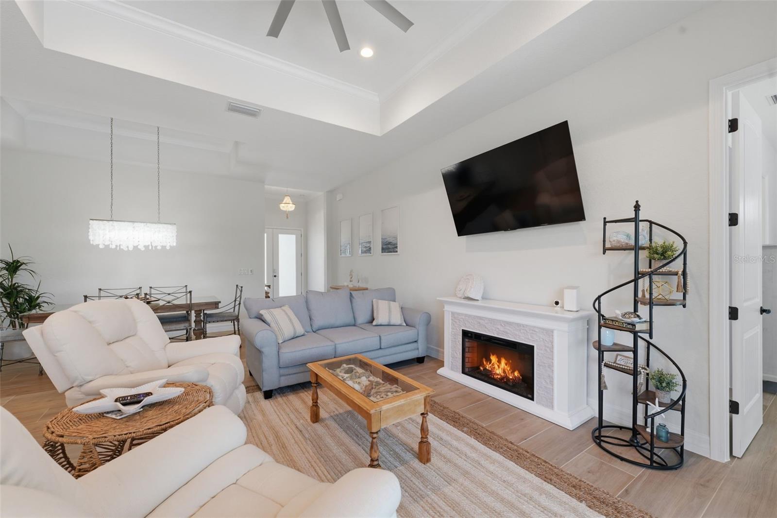 5th image of 109 Flower Rd, Rotonda West, FL 33947 | MLS# C7528098
