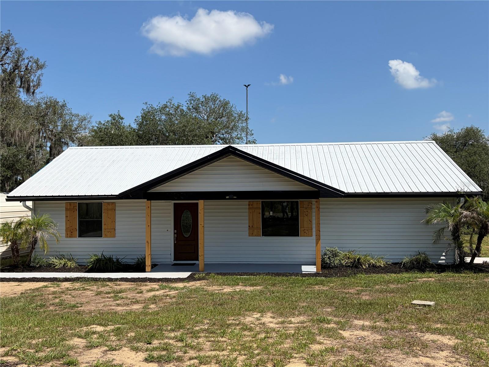 3rd image of 1100 Golden Bough Rd, Lake Wales, FL 33898 | MLS# L4963296