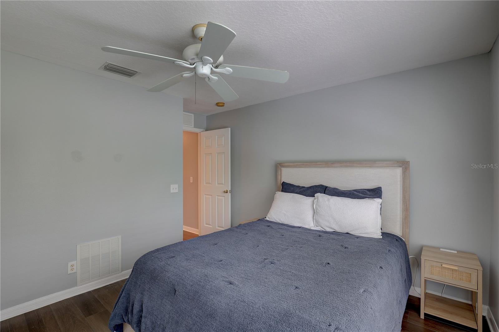 4th image of 9516 Charlesberg Dr, Tampa, FL 33635 | MLS# TB8526447