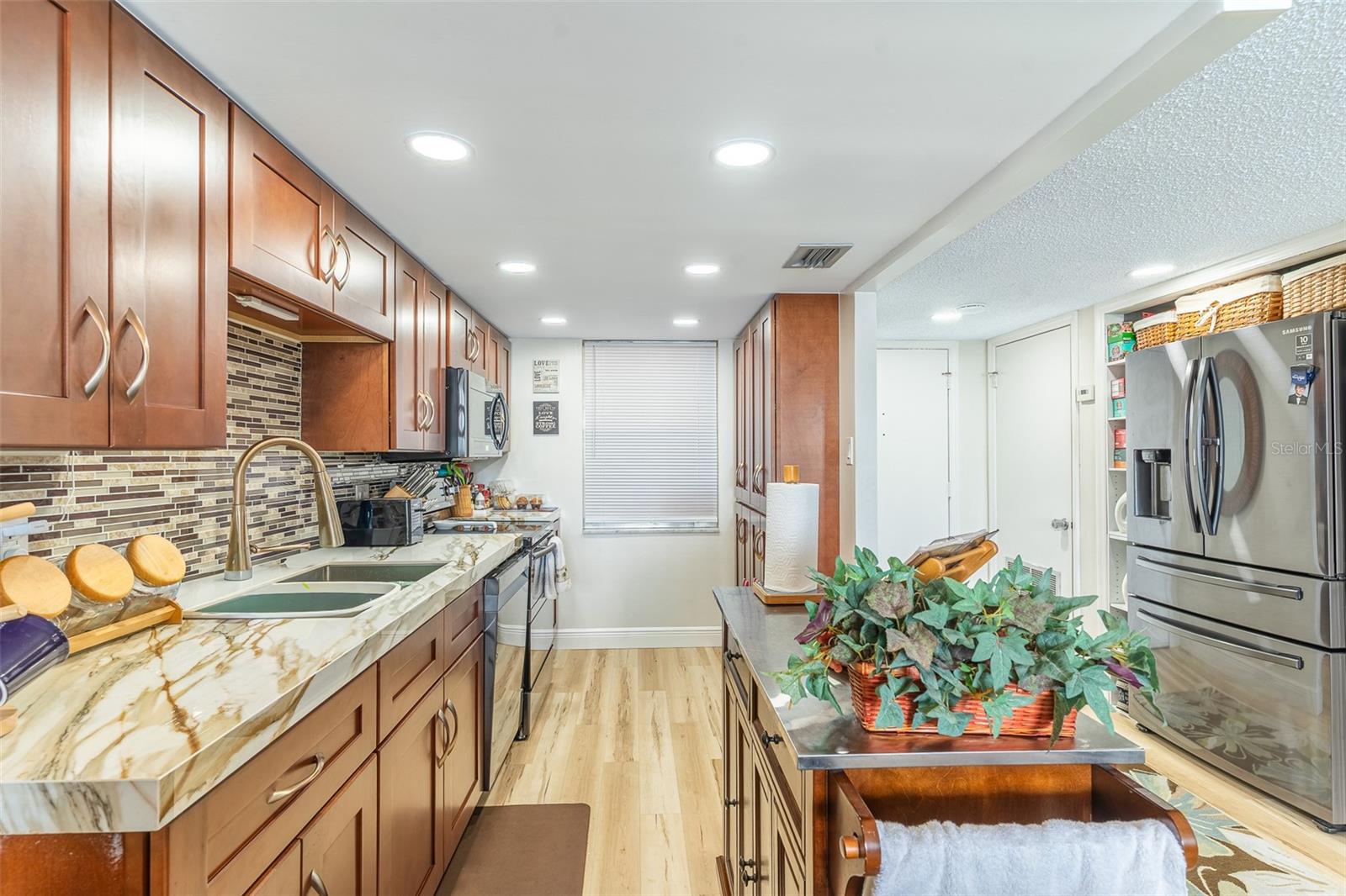 4th image of 700 Mirror Ter Nw, Winter Haven, FL 33881