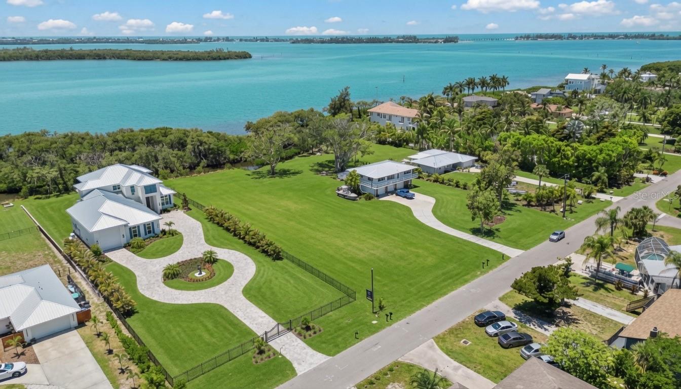 2nd image of 9912 46th Ave W, Bradenton, FL 34210 | MLS# A4699297