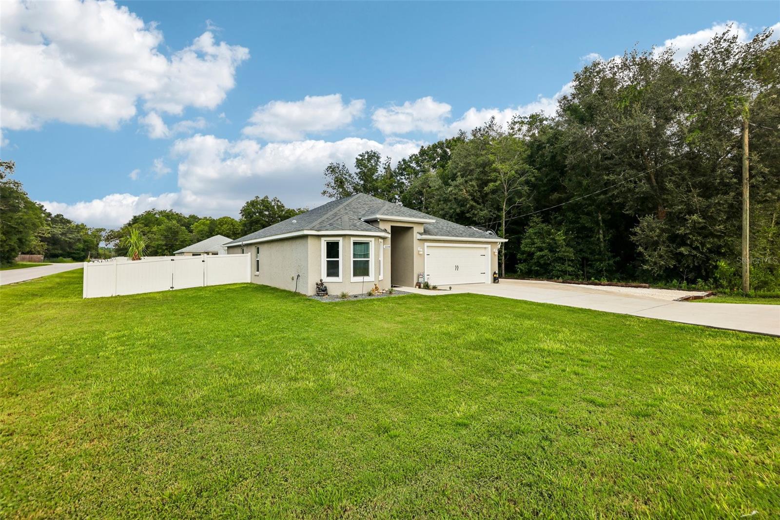 2nd image of 12244 Se 86th Ct, Belleview, FL 34420 | MLS# O6423089