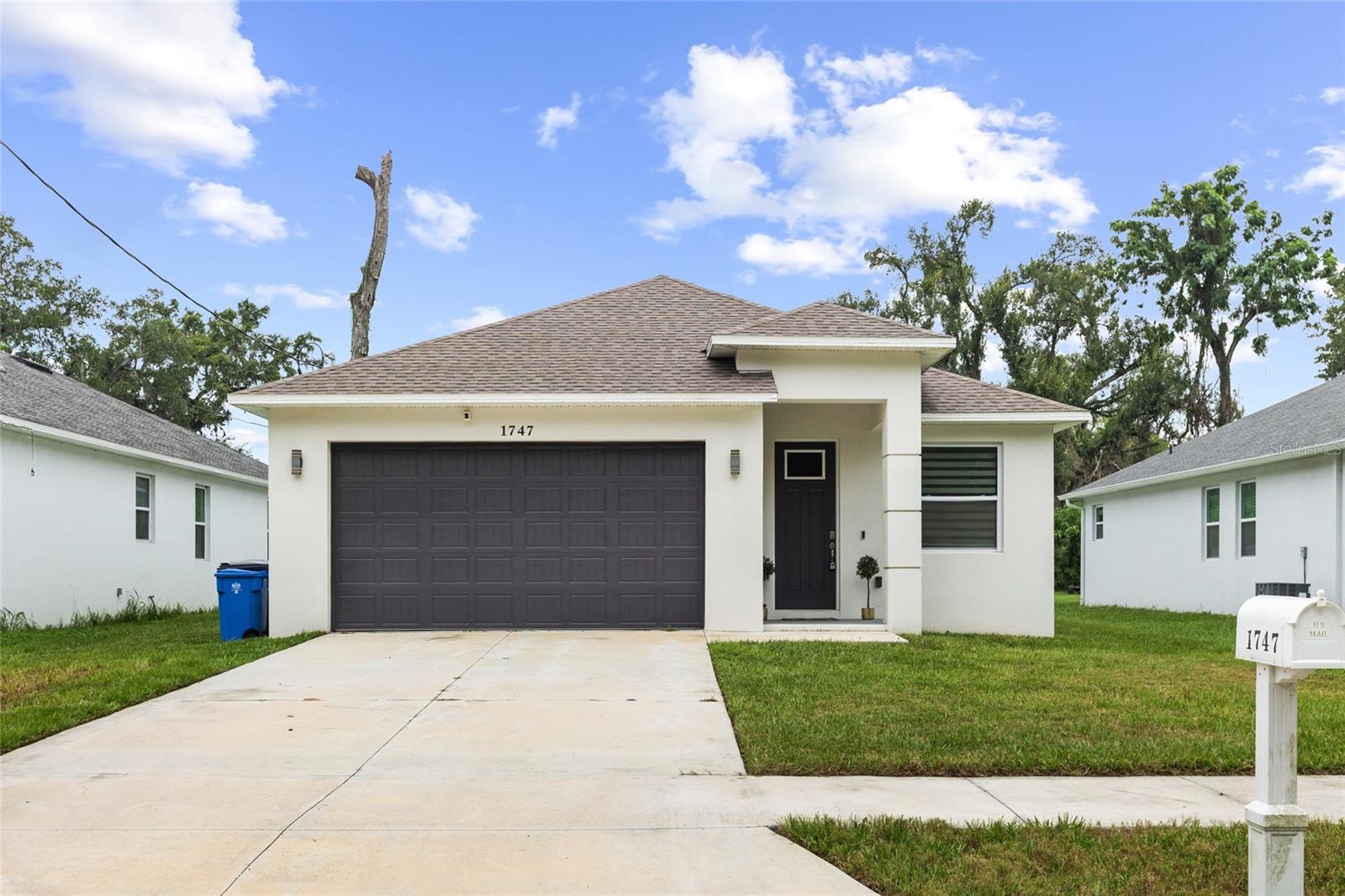 1st image of 1747 S Oak St, Seffner, FL 33584 | MLS# TB8526760