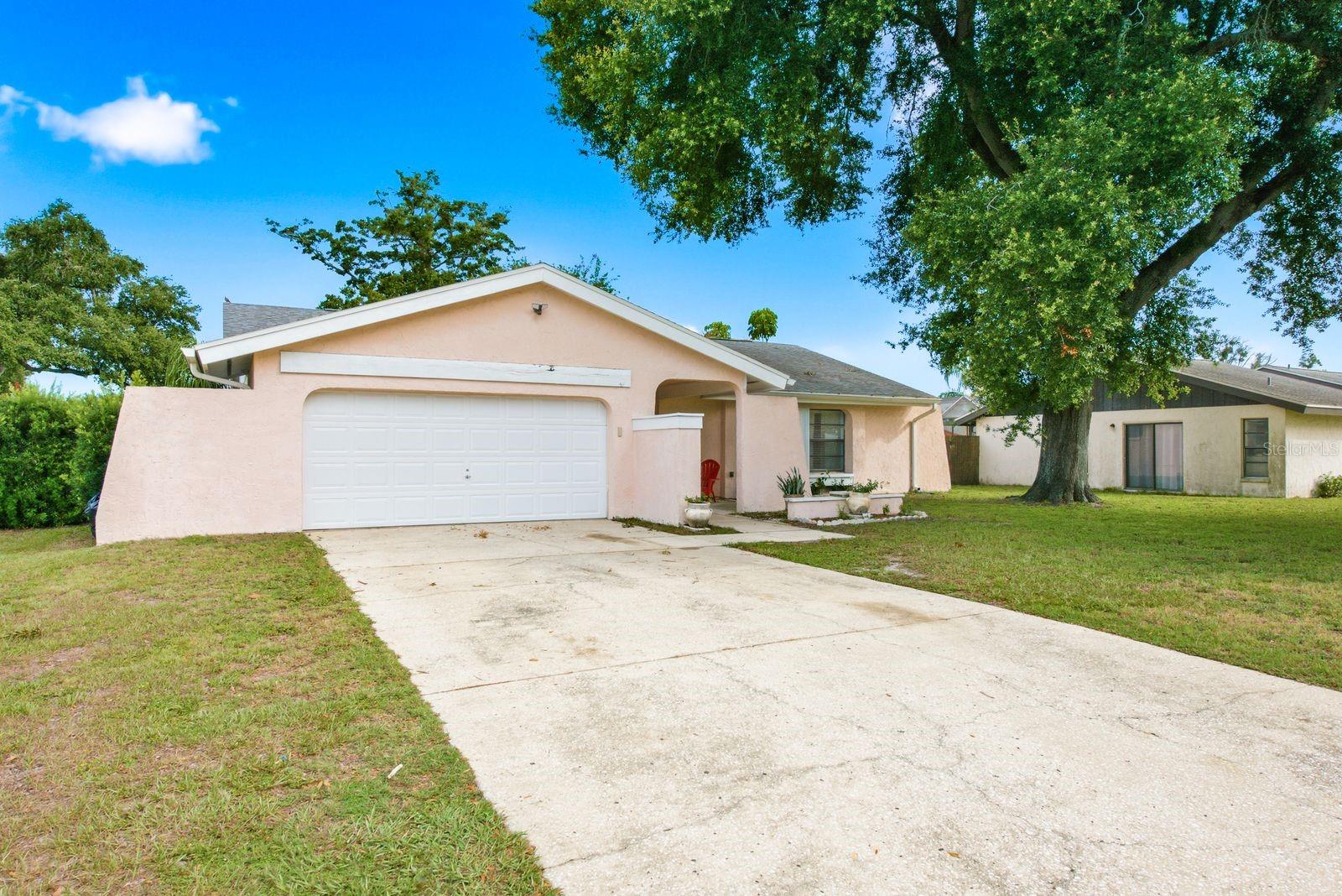 3rd image of 3916 Lake St George Dr, Palm Harbor, FL 34684 | MLS# TB8526845