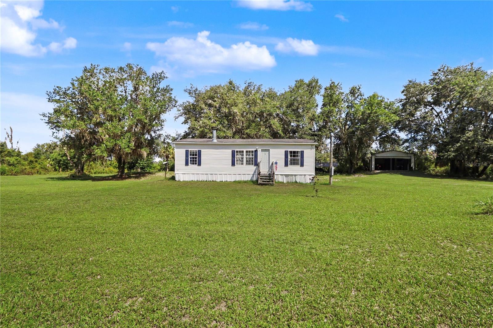 2nd image of 5435 Ne 153rd Pl Rd, Citra, FL 32113 | MLS# OM728077