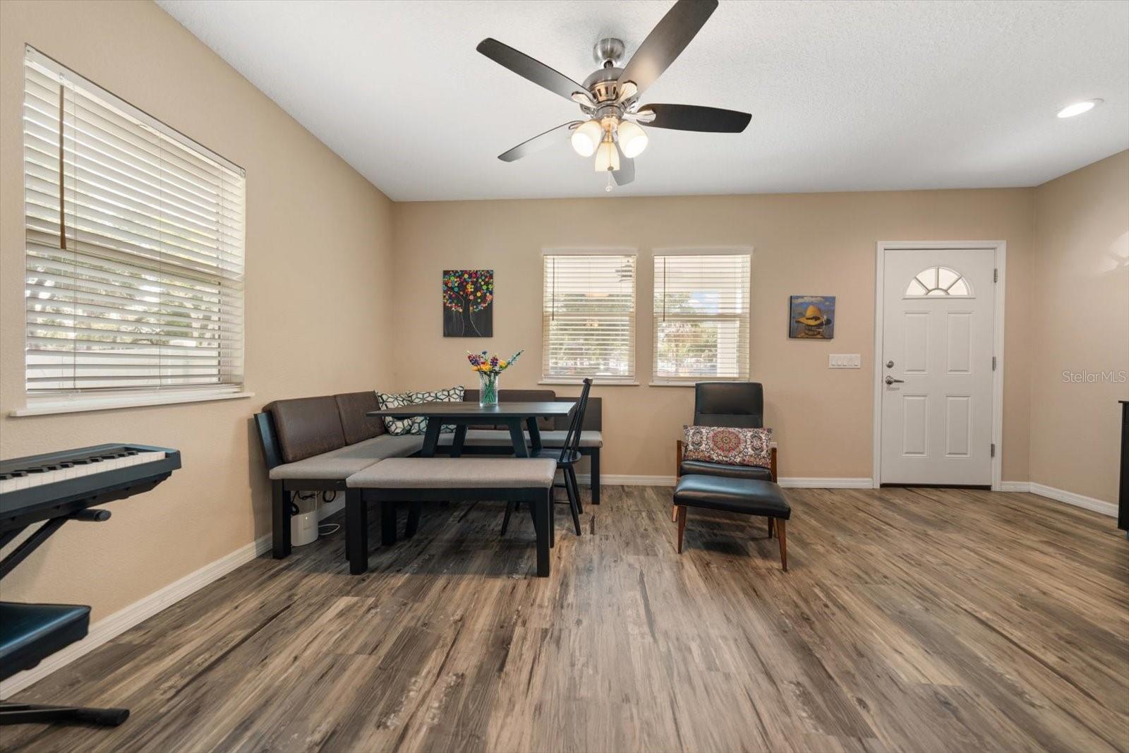 3rd image of 401 Dempsey Rd, Palm Harbor, FL 34683 | MLS# TB8527057