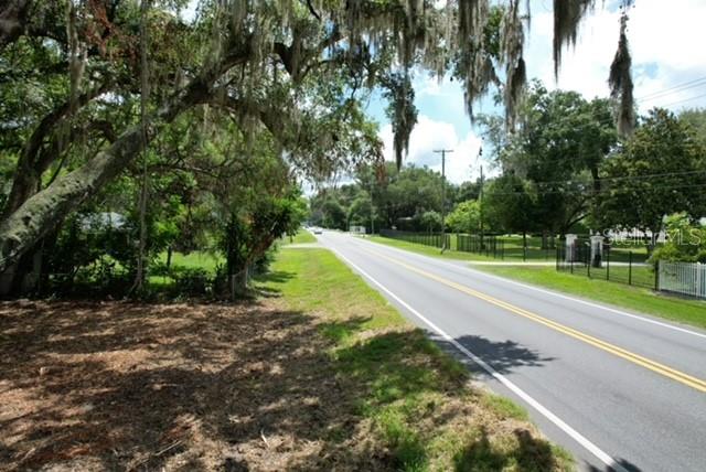 3rd image of E Hwy 25, Ocklawaha, FL 32179 | MLS# G5114805