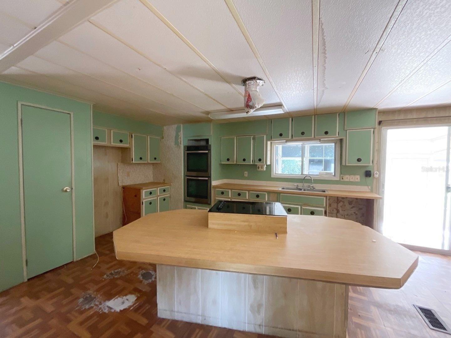 3rd image of 12830 Se 7Th St, Silver Springs, FL 34488 | MLS# O6423451