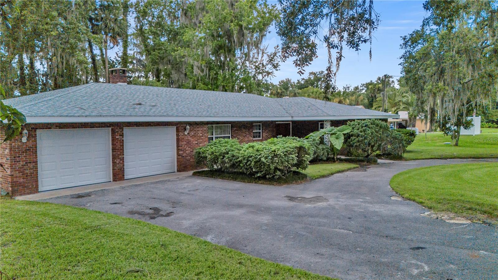 3rd image of 1940 Alice Dr, Astor, FL 32102 | MLS# R4911605
