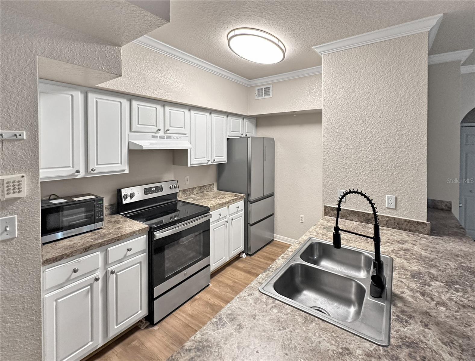 5th image of 911 N Orange Ave, Orlando, FL 32801