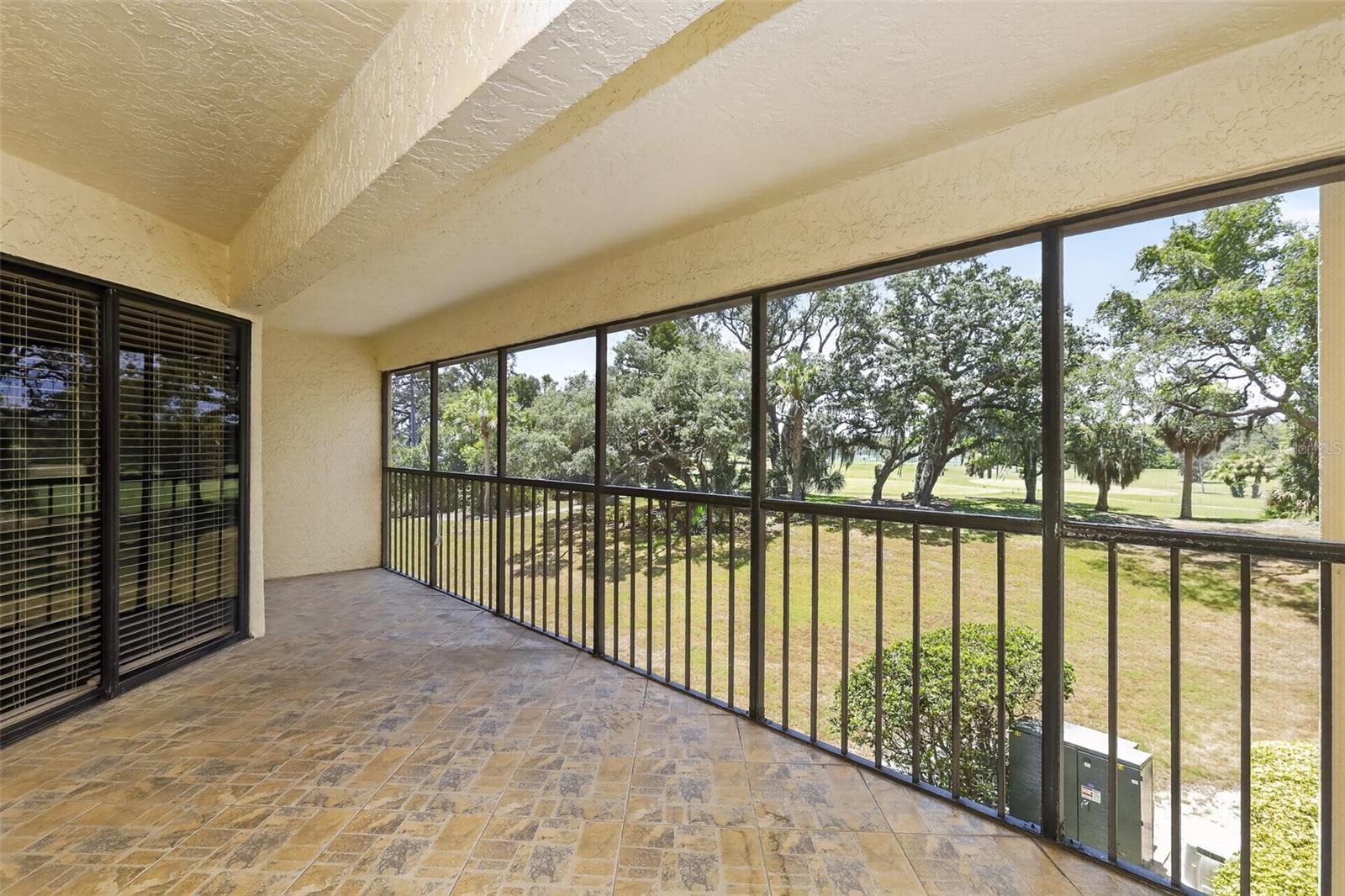 15th image of 1724 Golfview Dr, Tarpon Springs, FL 34689 | MLS# O6423585