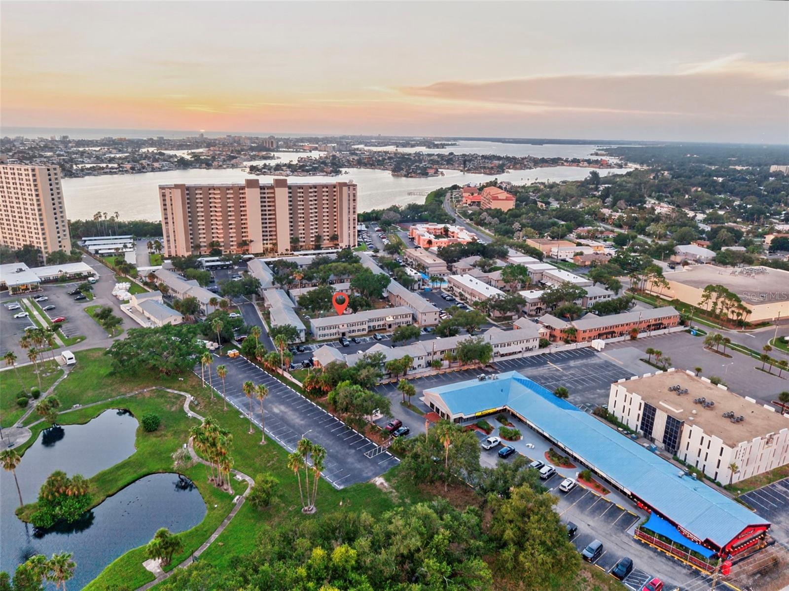 2nd image of 1190 Rue Des Chateaux, ST PETERSBURG, FL 33707