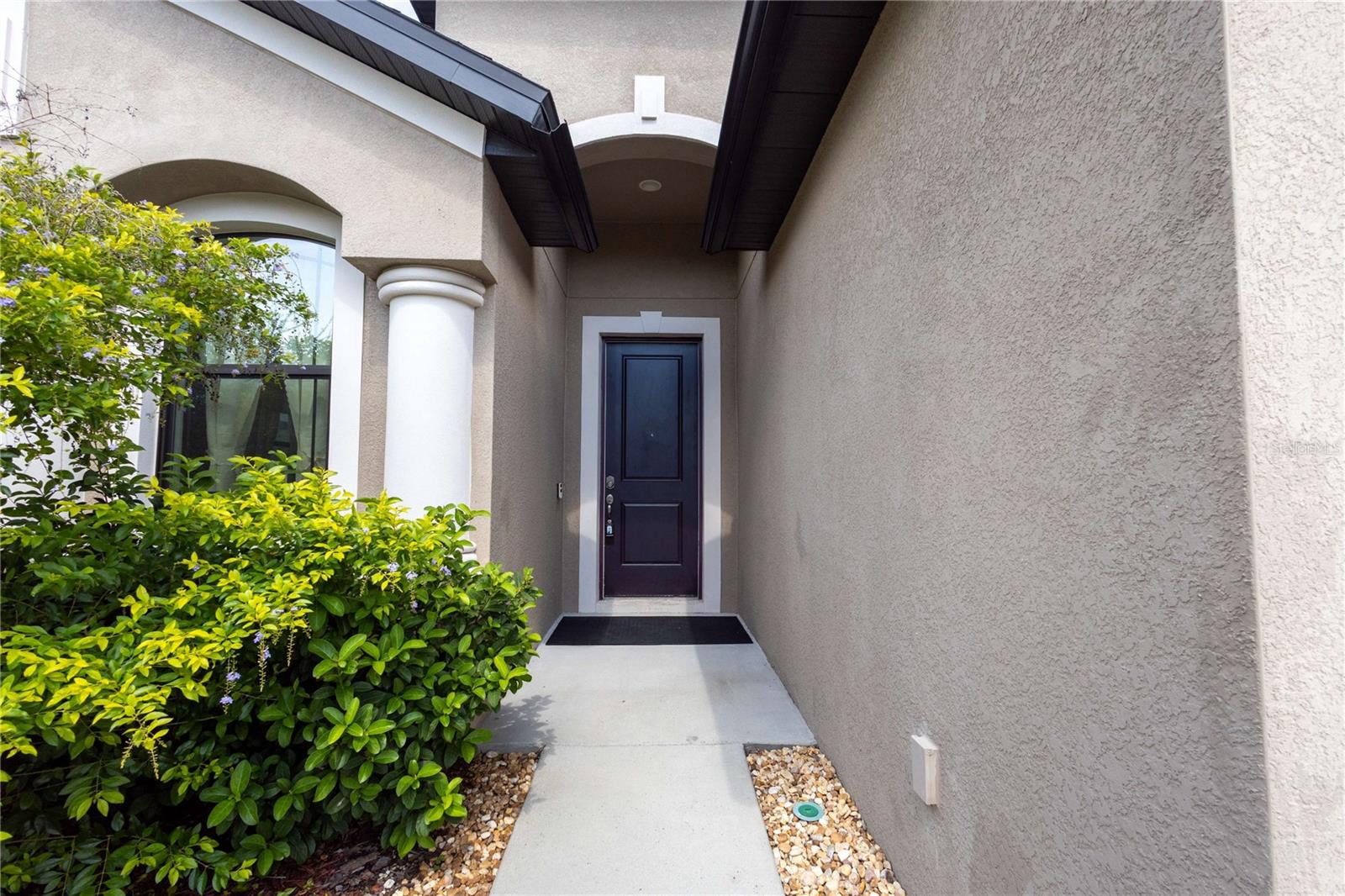 5th image of 1214 Florablu Dr, Seffner, FL 33584 | MLS# W7887502