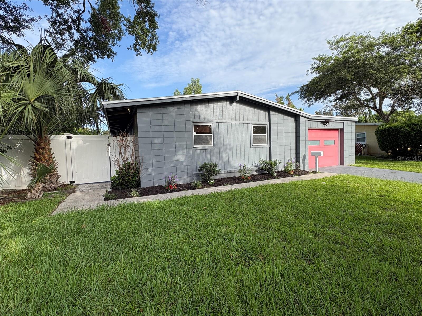 1st image of 885 Carnation Dr, Winter Park, FL 32792 | MLS# S5153456