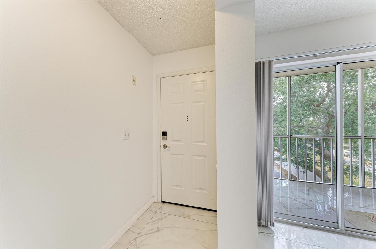 5th image of 3980 Ironwood Cir #301, Bradenton, FL 34209 | MLS# A4699628