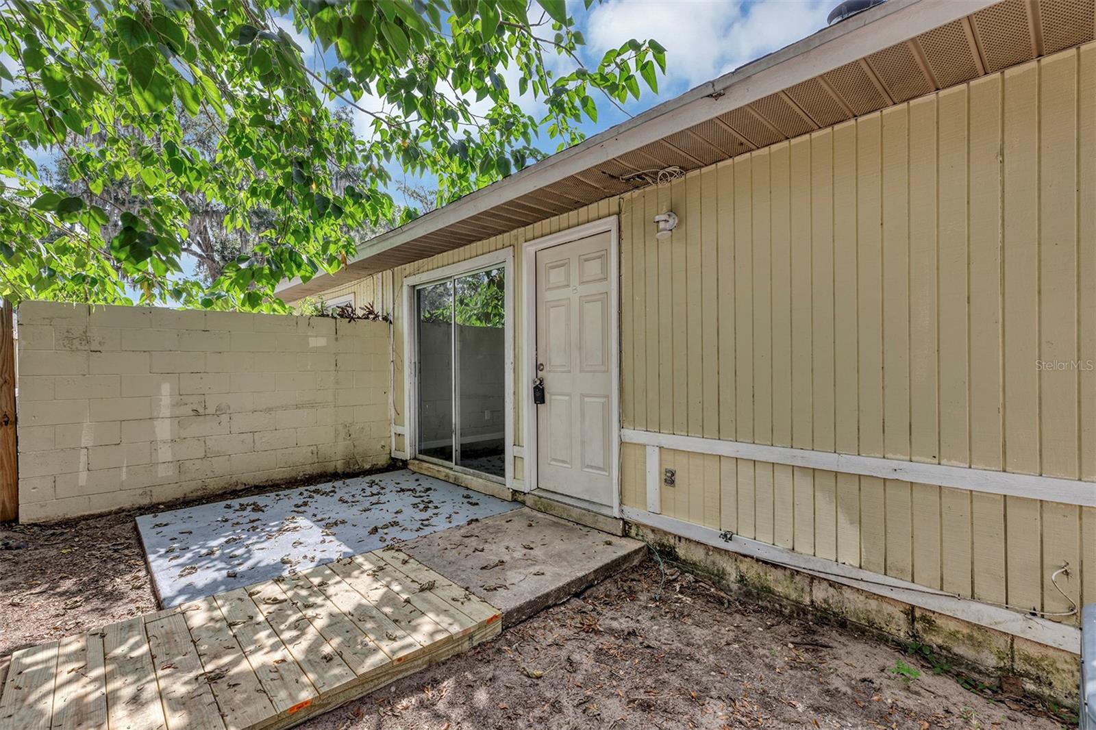 5th image of 3990 Se 17Th Ct, Ocala, FL 34480 | MLS# O6424139