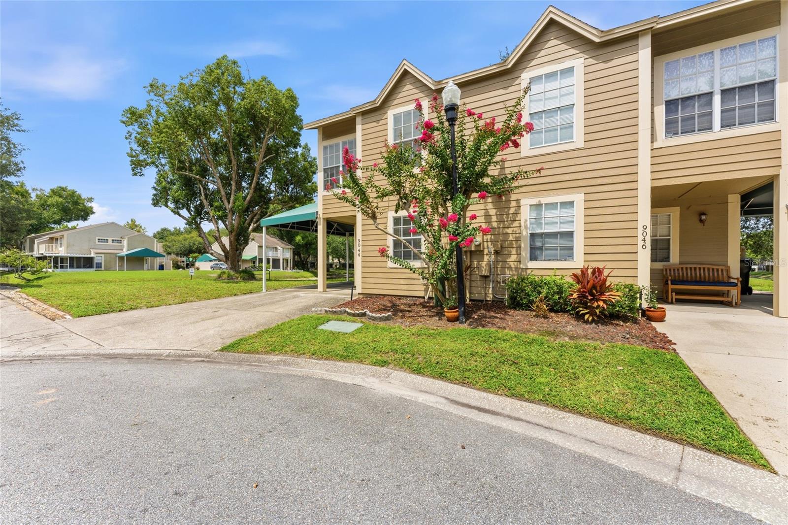 3rd image of 9044 Lake Pl Ln, Tampa, FL 33634 | MLS# TB8528069