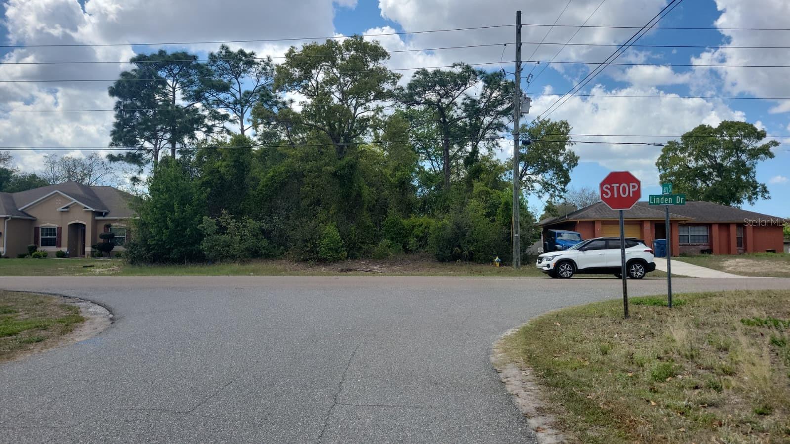 4th image of 12083 Linden Dr, Spring Hill, FL 34608 | MLS# TB8528146