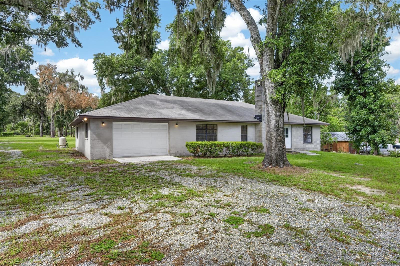 2nd image of 615 Thompson Rd, Lithia, FL 33547 | MLS# TB8528194