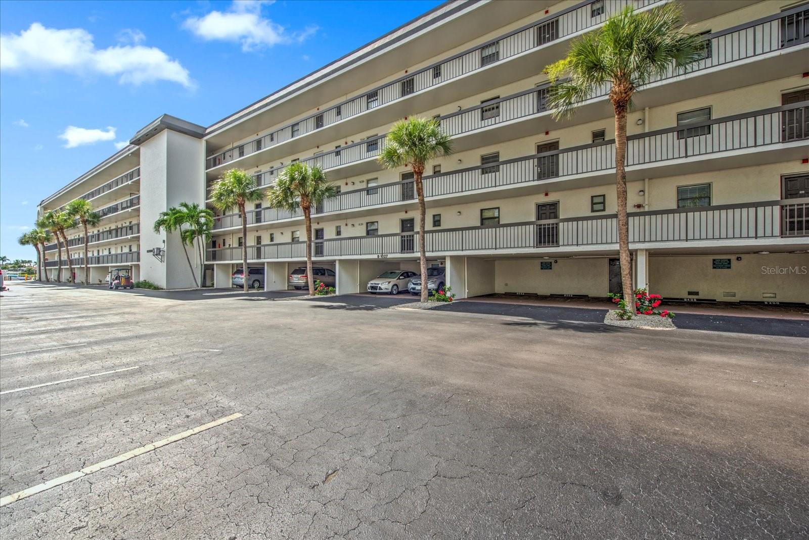 4th image of 1027 Anglers Cvs #B502, Marco Island, FL 34145 | MLS# D6148038