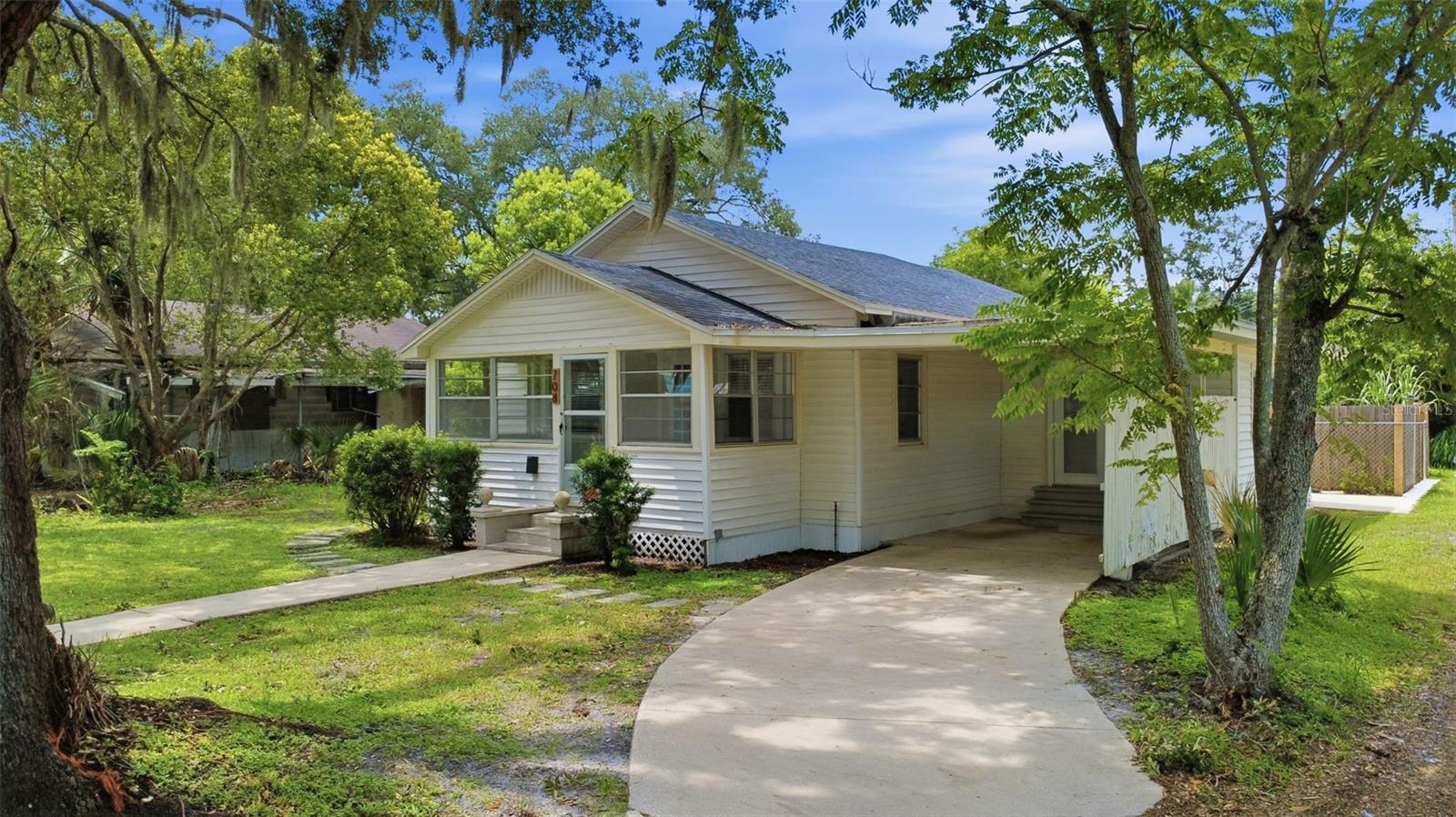 Homes for sale in Sanford, FL | 708 Celery Ave, Sanford, FL 32771 | MLS# V4950154