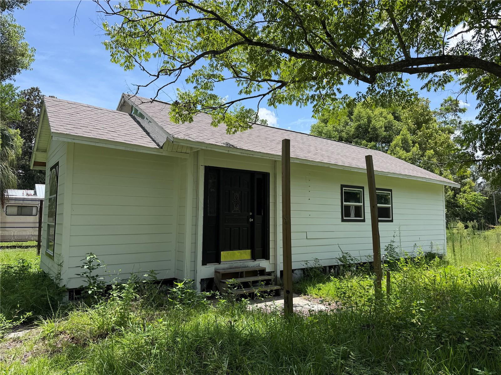 5th image of 10085 Plum St, Hampton, FL 32044 | MLS# OM728290